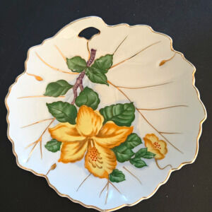 Nasco Floral Decorative Porcelain Plate White/Yellow/Green Made in Japan